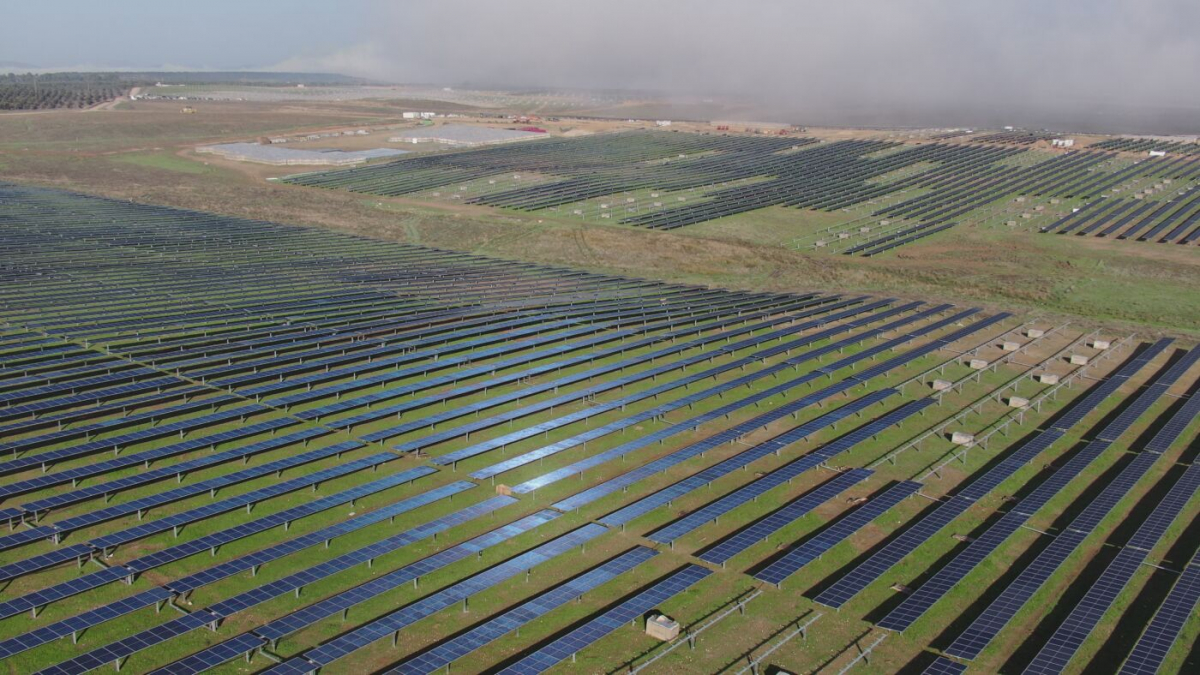 Eiffage Energía construye la planta fotovoltaica Ceclavín de 328MW para